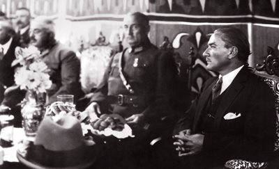 FenerbahceOrg_AtaturkFB_10_1925_MilletGazetesi.jpg FenerbahceOrg_AtaturkFB_10_1925_MilletGazetesi.jpg